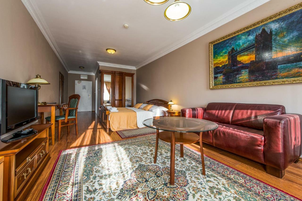 Boutique Hotel Carpe Diem Presov Ngoại thất bức ảnh
